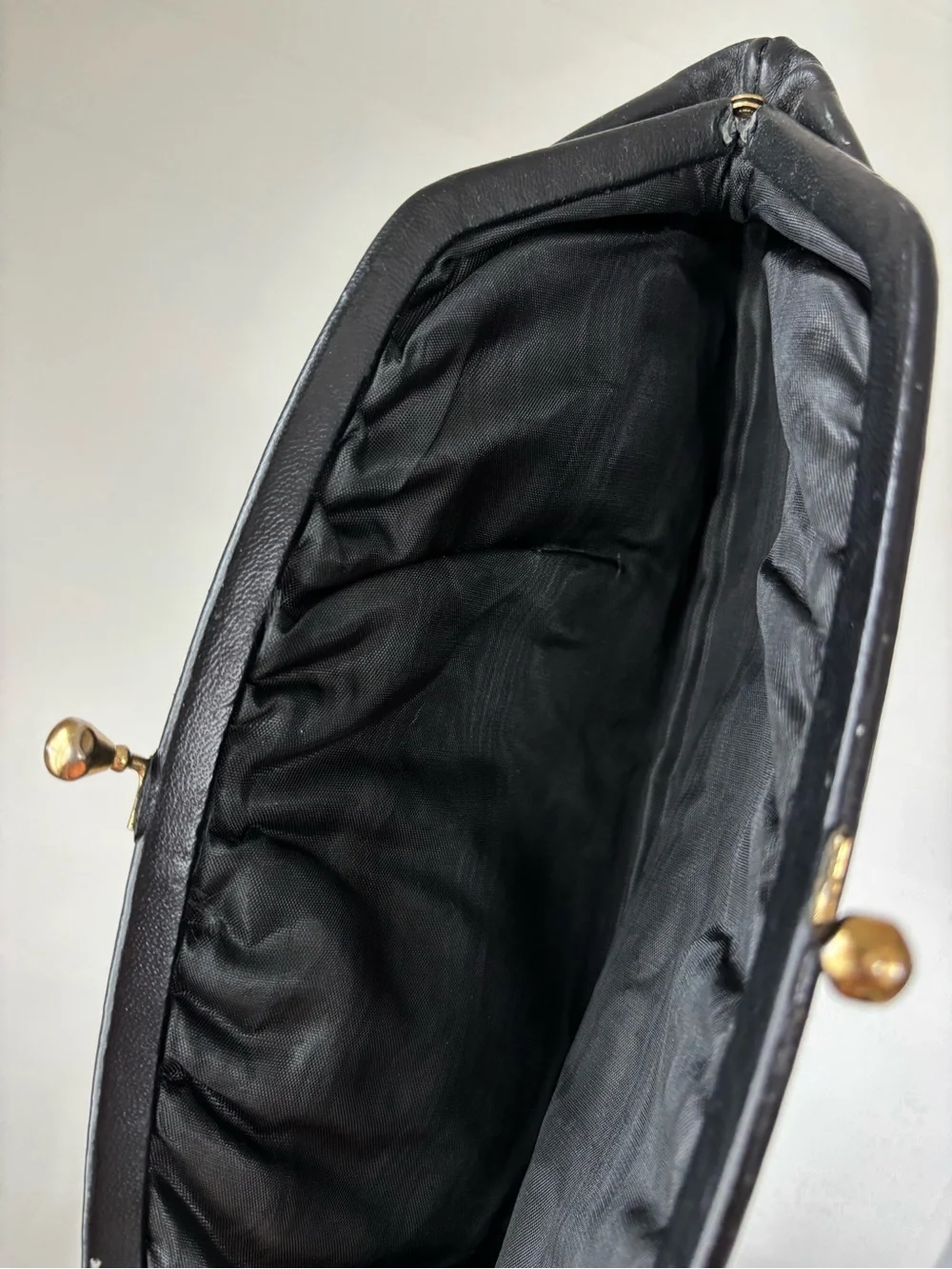 Vintage Black Leather Kiss-Lock Clutch